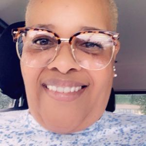 Meet your Posher, Tonya